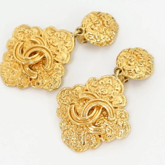 CHANEL CC Logos Rhombus Clip-On Earrings Gold Tone 95A Auth w/Box #11469 - Picture 3 of 6